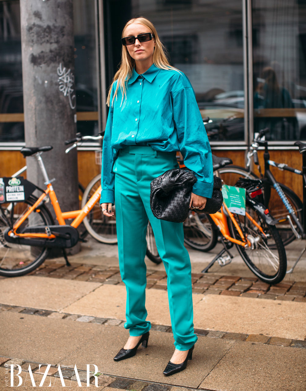Street style của tuần lễ thời trang Copenhagen không thể thiếu xe đạp 3