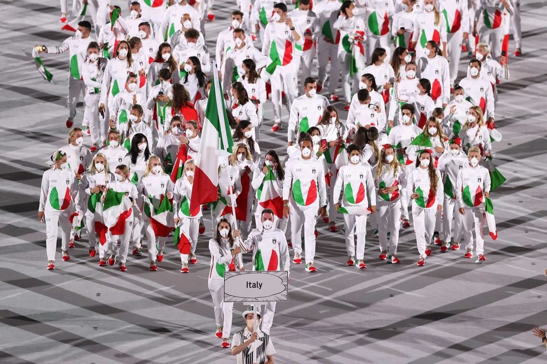 Đồng phục Thế vận hội Tokyo 2020 của nước Ý bị ví như bánh Pizza