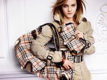 Burberry: Lịch sử phát triển của thương hiệu Anh xa xỉ | Harper's Bazaar