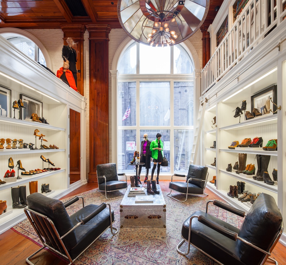 Ralph Lauren khai trương cửa hàng Polo flagship đầu tiên ở New York |  Harper's Bazaar Việt Nam