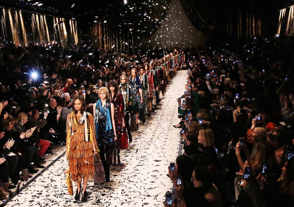 Burberry Womenswear Autumn_Winter 2015 Show Final_001