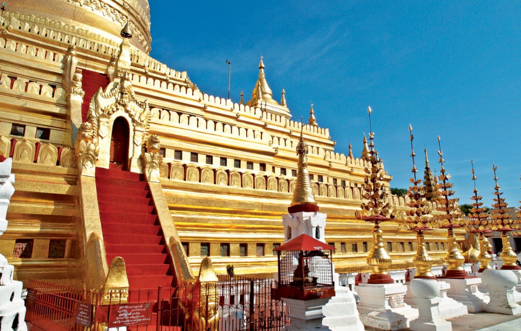 Cảnh bên trong chùa vàng Shwedagon 