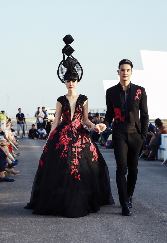 J Summer Fashion Show 2015 - Jessica Minh Anh and Nguyen Van Son in Hoang Hai