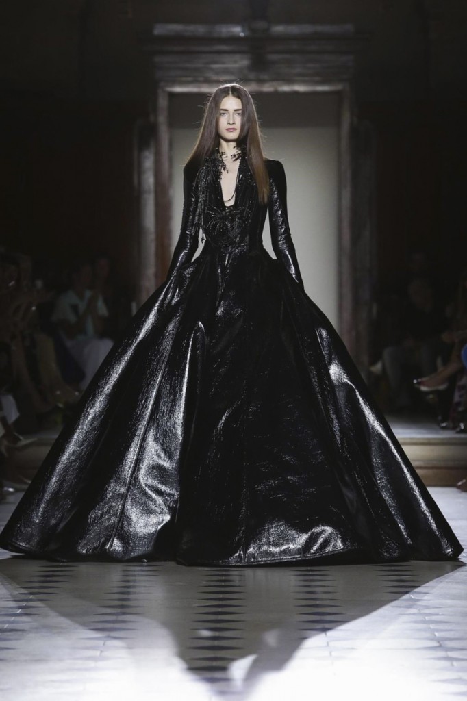 Julien Fournié Couture Fall Winter 2015 Fashion Show in Paris