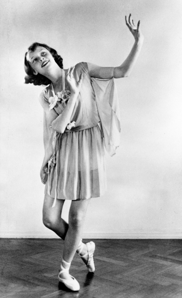 Biểu diễn ballet năm 1942