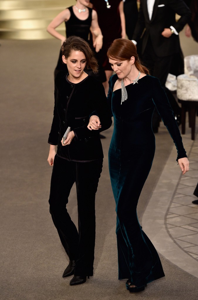 Kristen Stewart và Julianne Moore