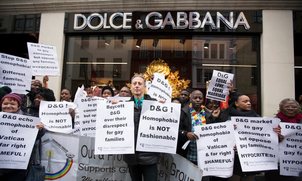 DOlce-gabbana-gay-families