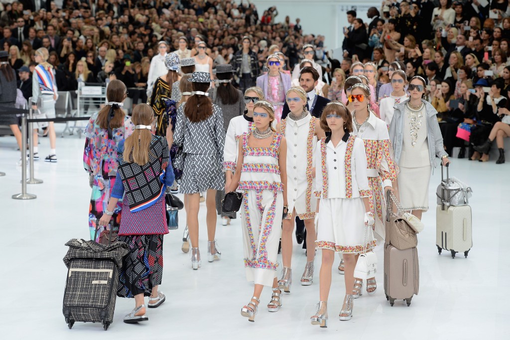 CHANEL-AIRLINES-SPRING-2016-20