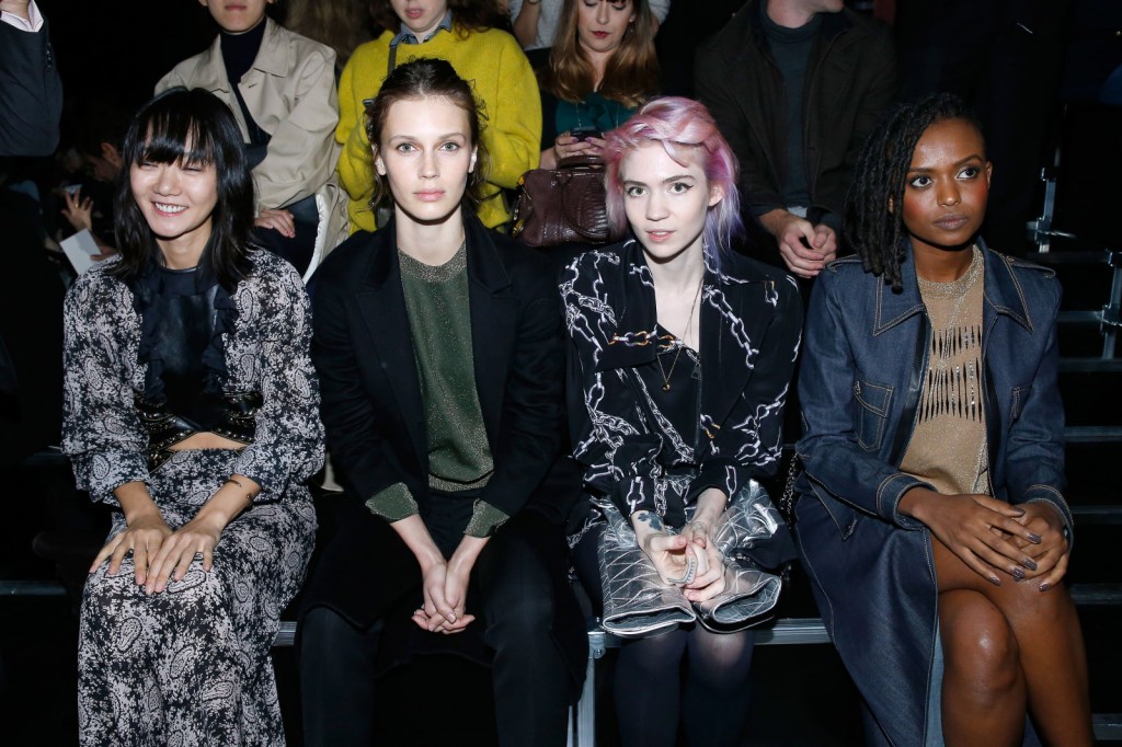 LOUIS-VUITTON-FRONT-ROW-bae-donna