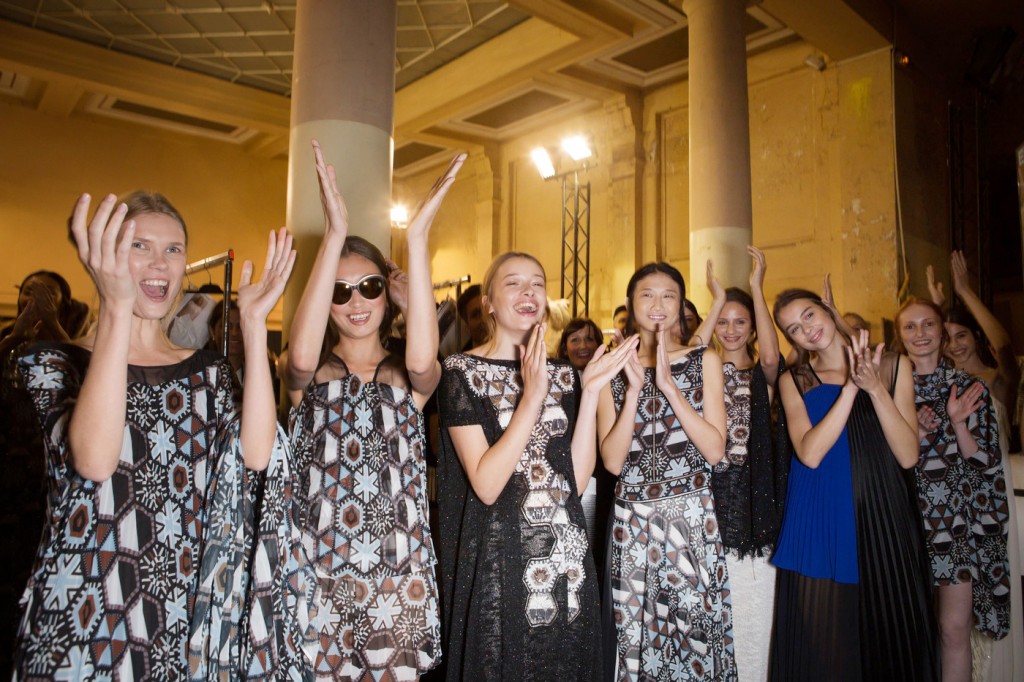 Talbot+Runhof+Spring+2016+Backstage+PIQMAP-ovzTx