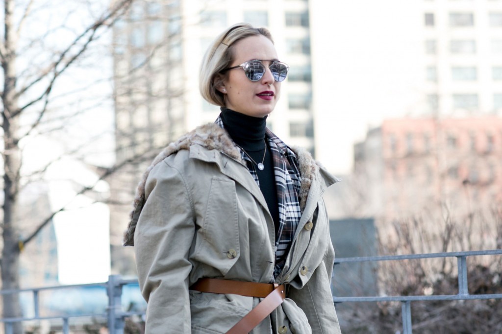 Fashionista chọn đeo kính phi công của Dior