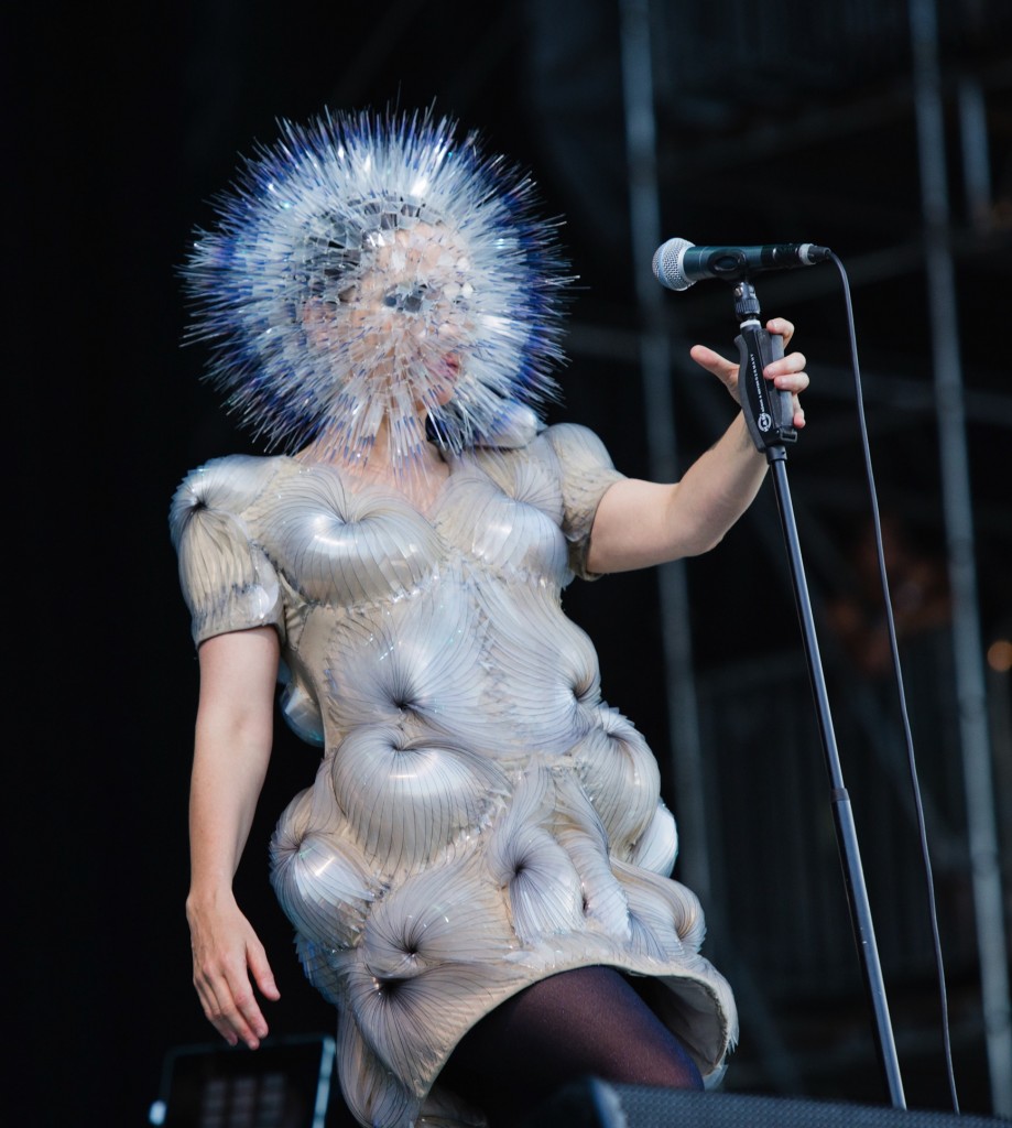 bjork02