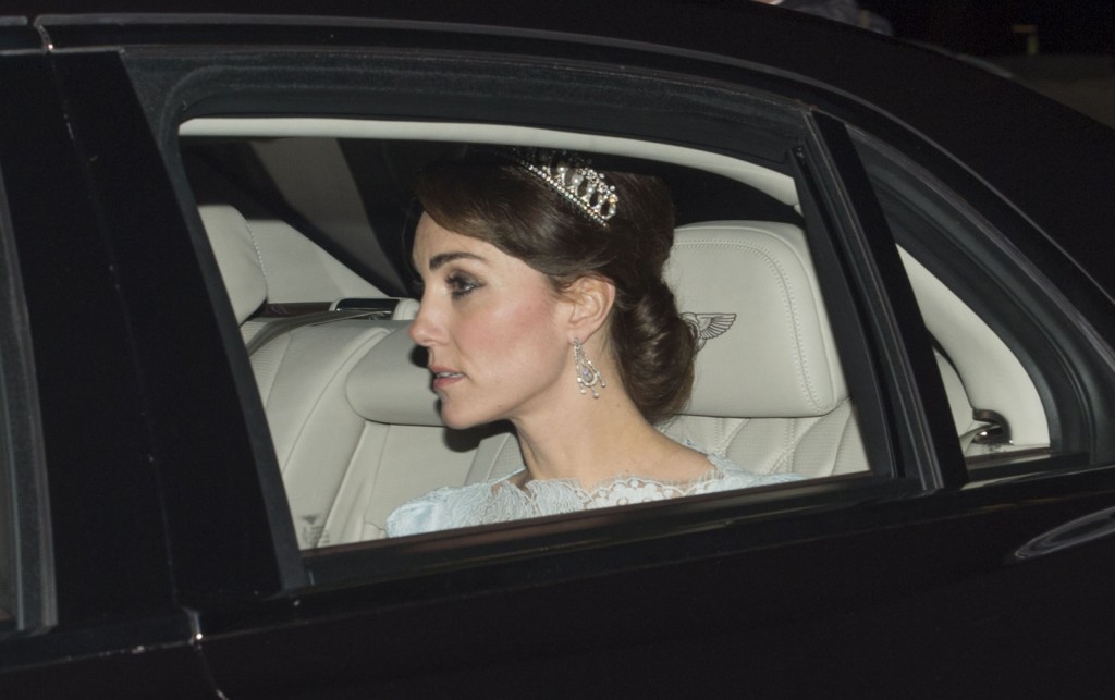 Kate-Middleton-doi-vuong-mien-cua-cong-nuong-Diana-7