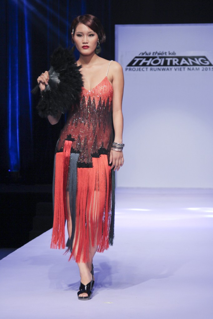 PROJECT-RUNWAY-VIETNAM-2015-TAP1-Trang phuc cua NTK Nguyen Tien Truyen