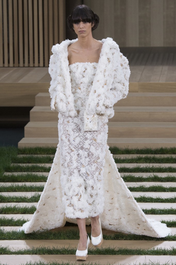 Chanel-xuan-he-spring-2016-couture-show-73