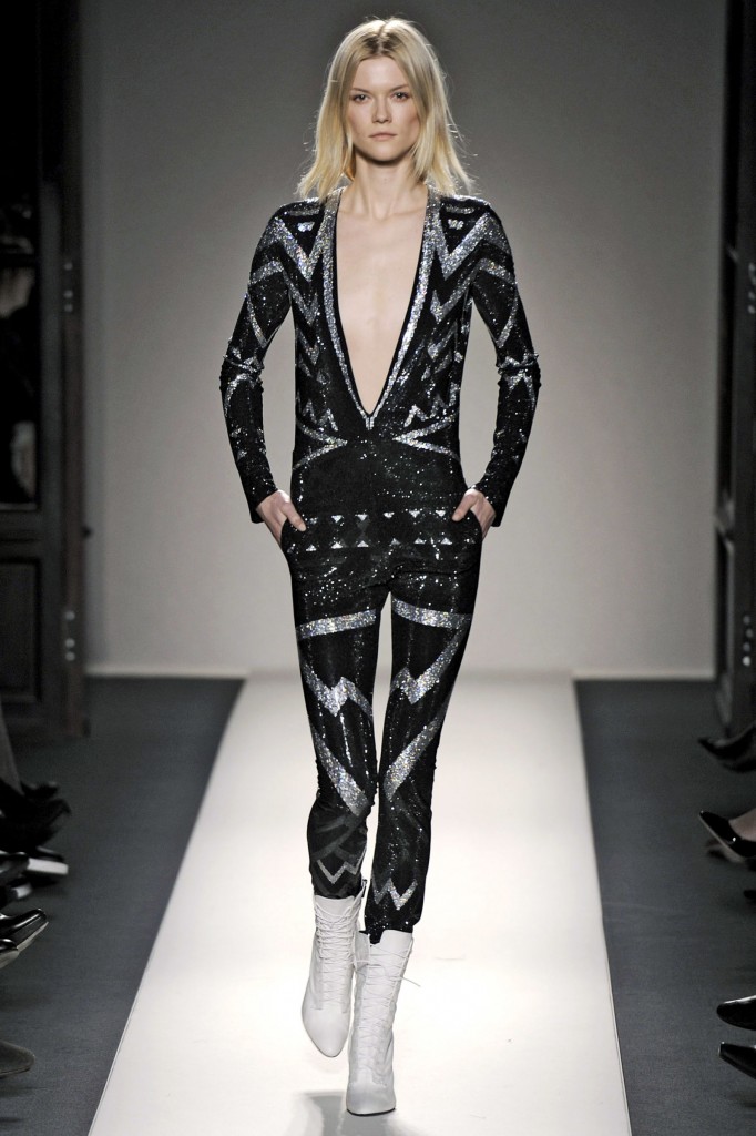 hbz-david-bowie-inspired-runway-balmain-fall-2011-getty