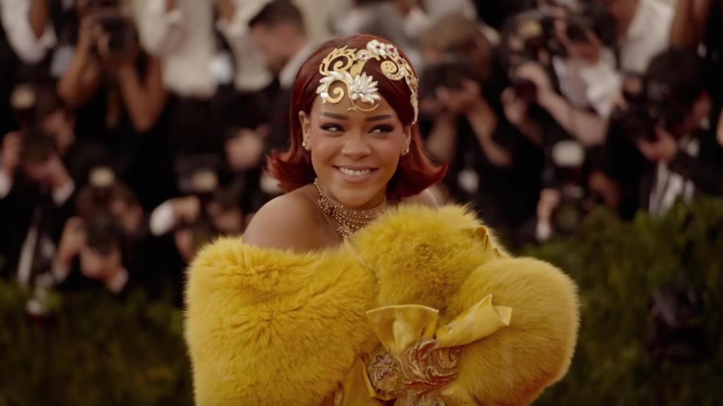 Rhianna trong trang phục dự Met Gala năm ngoái