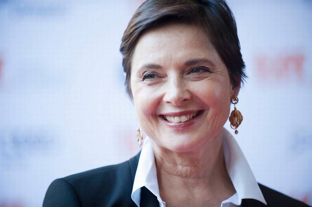 Nét đẹp timeless của bà Isabella Rossellini ở tuổi 63