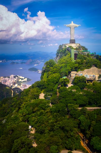 Quang cảnh ngoạn mục của  Rio de Janeiro từ trên cao