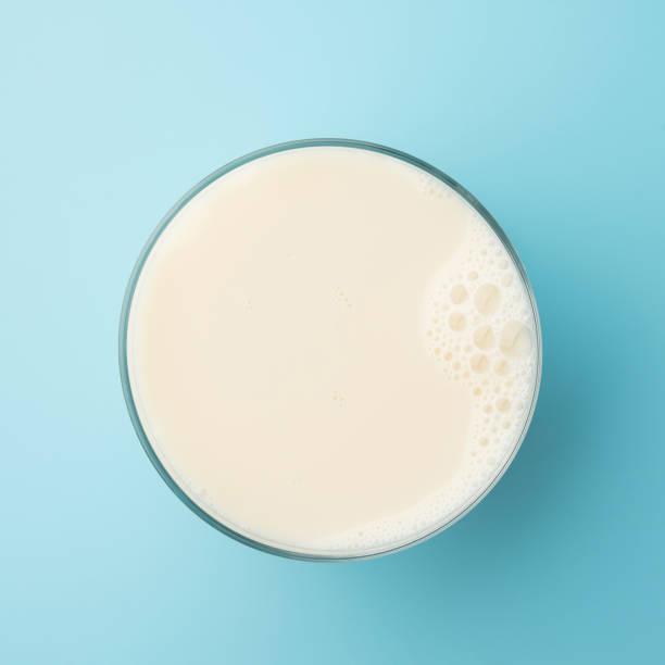 Cách làm sạch da mặt với sữa tươi không đường