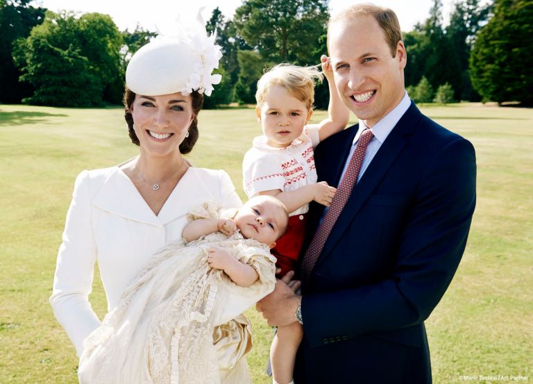 1461678985-syn-hbz-1452358402-1452298270-1437582656-william-catherine-george-charlotte-christening-ghk