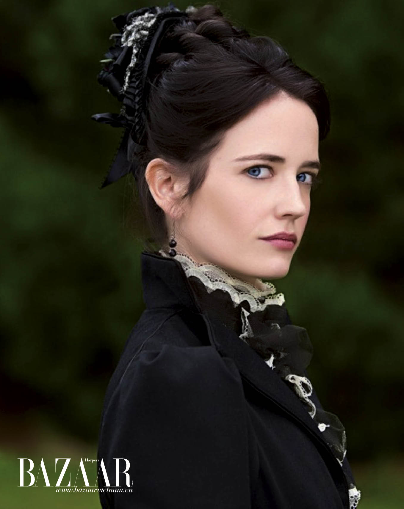 BZ000_PowerWoman_EvaGreen_9_16_1