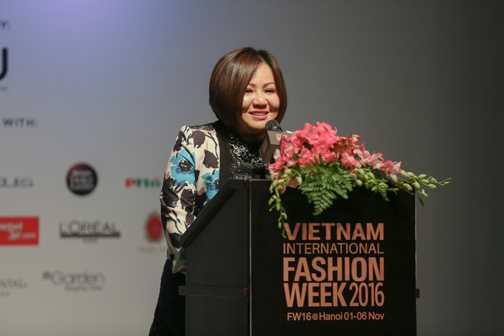 chu-tich-vifw-trang-le-phat-bieu-khai-mac