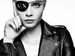 Cara Delevingne chien dich Thu Dong Armani Exchange