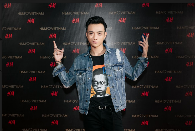 ra mat cua hieu H&M dau tien 01