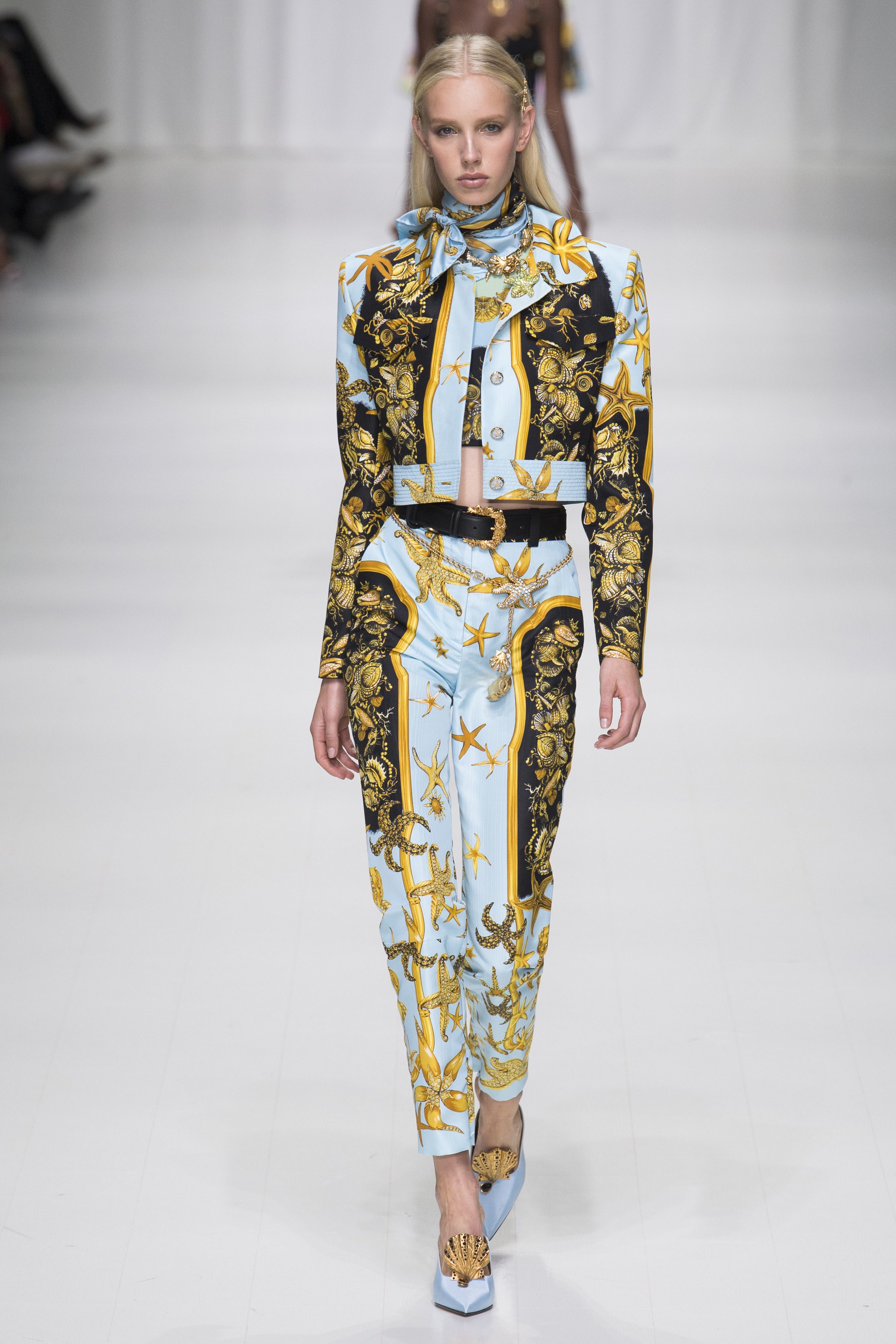 versace xuan he 2018 17