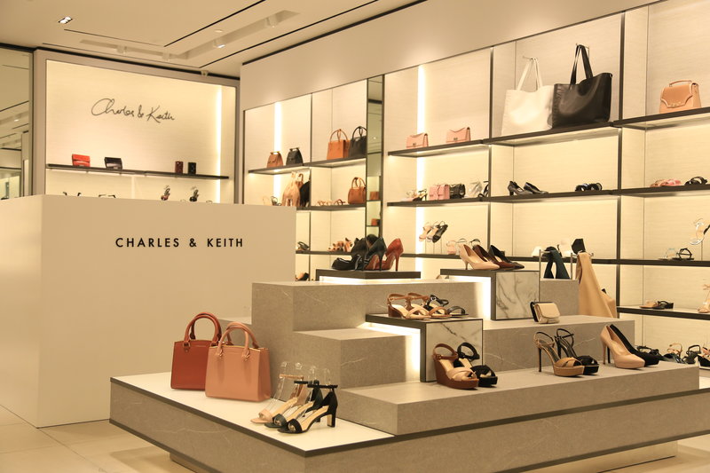 thuong hieu charles & keith 02