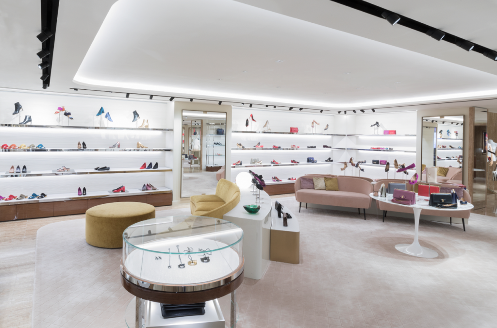 salvatore-ferragamo-khai-truong-cua-hang-flagship-hinh-6