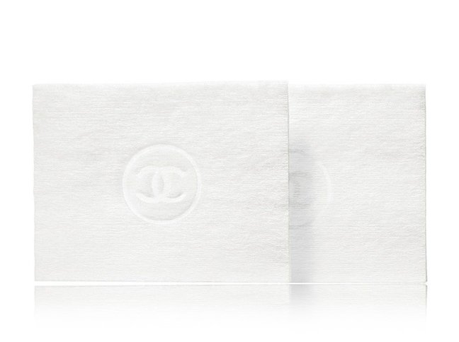 Cotton pad của Chanel
