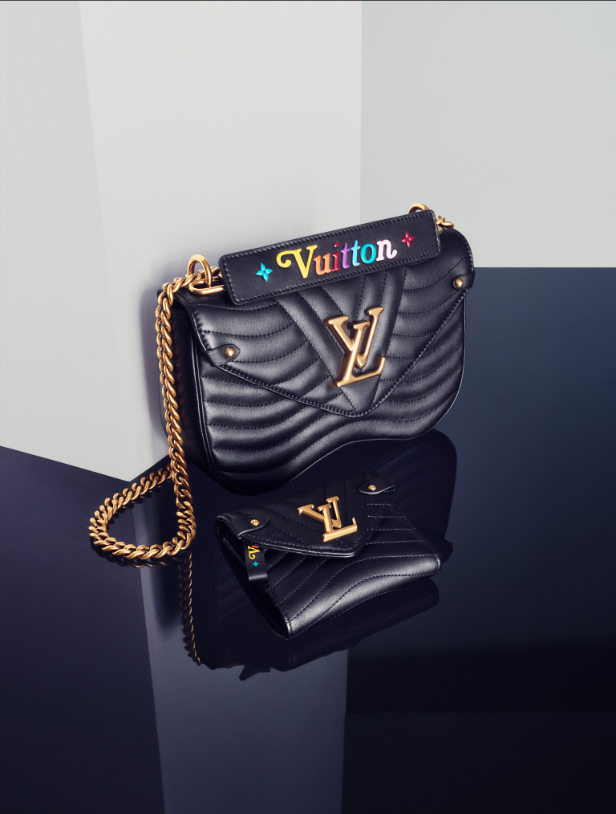 Louis Vuitton Vintage  New Wave Chain Bag MM  White  Leather and Metal  Handbag  Luxury High Quality  Avvenice
