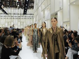 Dior Haute Couture Thu Đông 2018 mang thời trang vào bảo tàng
