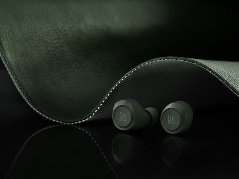 Beoplay E8 Racing Green-02