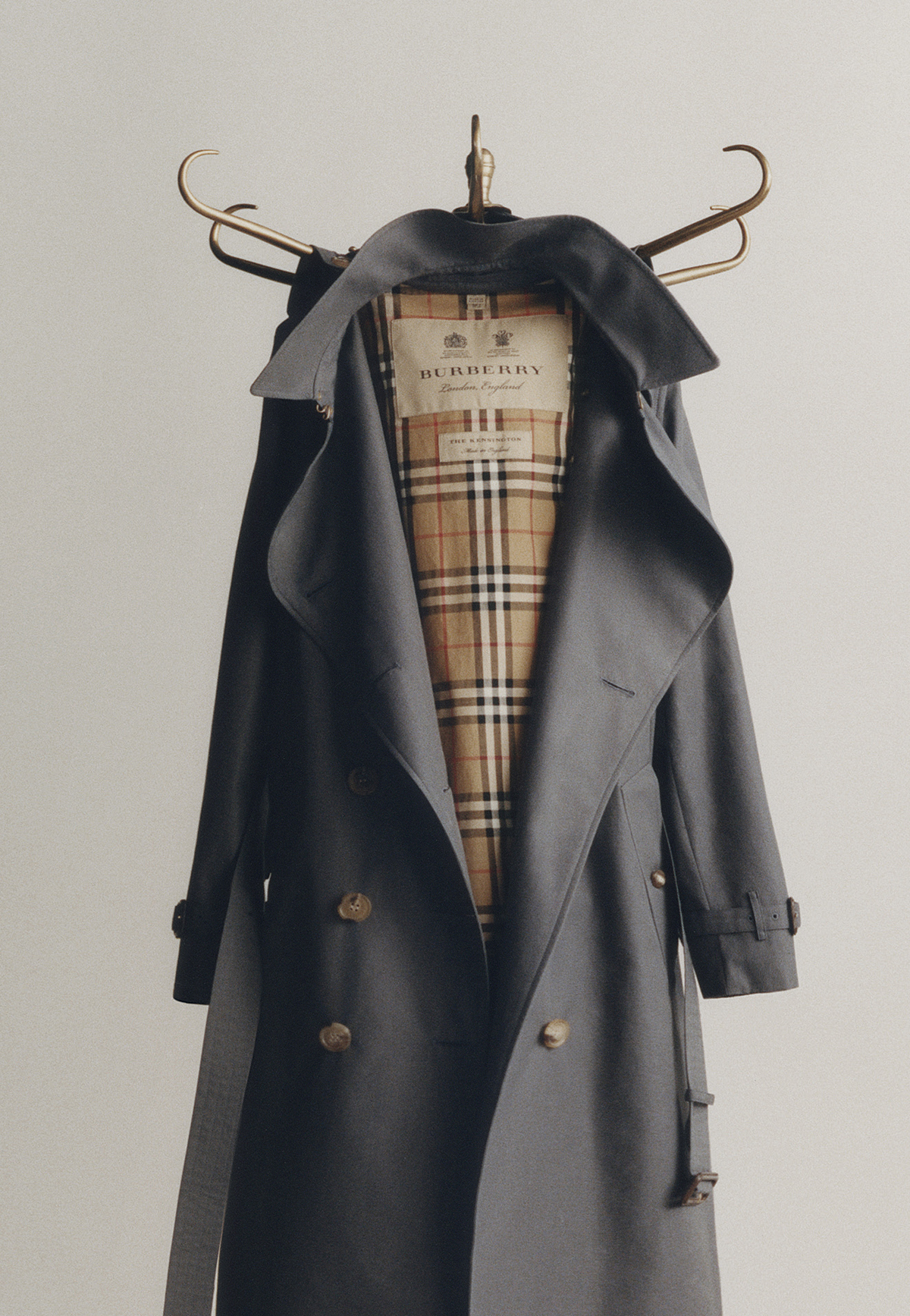 Burberry-trench-coat-black