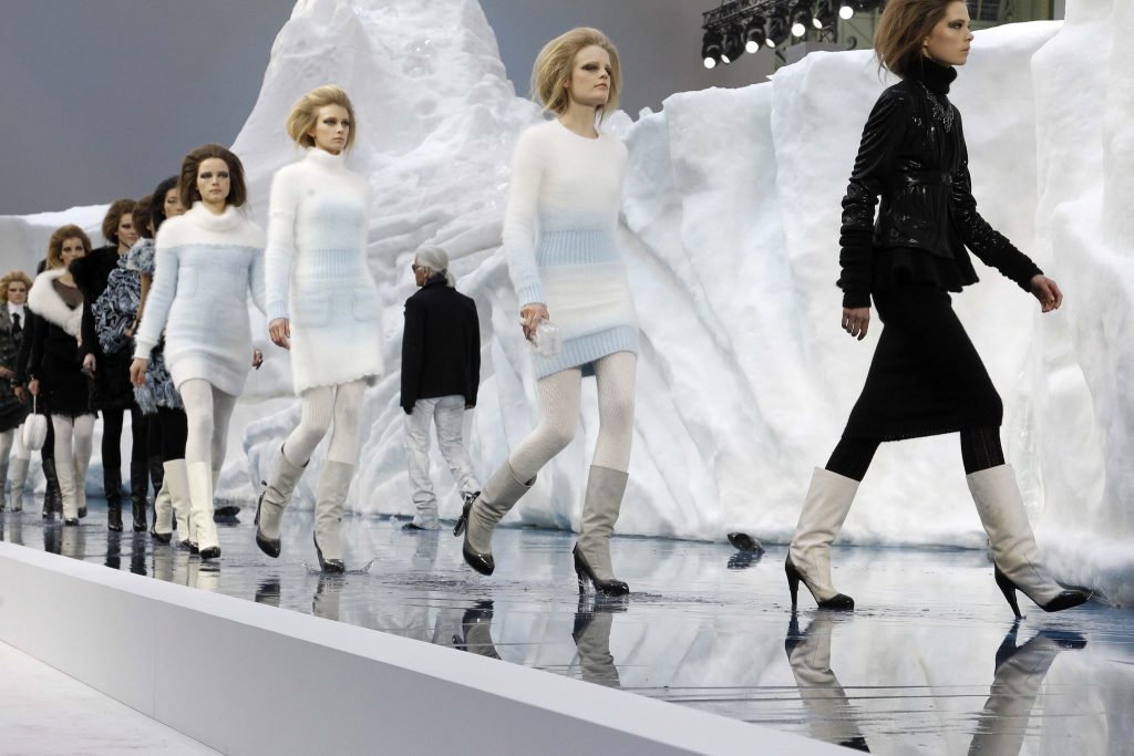 20 show diễn trứ danh của thương hiệu Chanel dưới thời Karl Lagerfeld (phần 1) 1