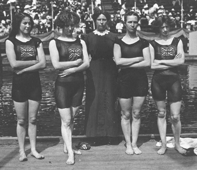 Lịch sử bikini: Đội tuyển vận động viên bơi lội nữ tại Thế vận hội Olympic 1912