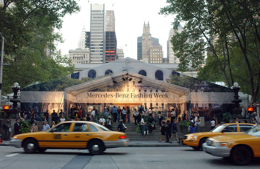 "Căn lều trắng" của tuần lễ thời trang New York tại Bryant Park