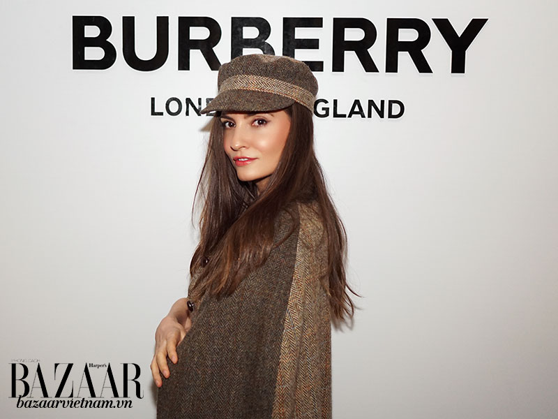 Siêu mẫu Kelly England Prehn tại show diễn thời trang Thu Đông 2019 của Burberry