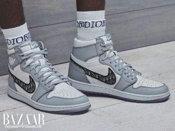 Dior ra mắt mẫu giày Air Dior kết hợp với Nike | Harper's Bazaar