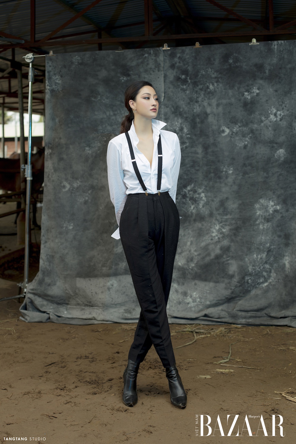 Sinh nhật tuổi 20 của Lương Thùy Linh, trang phục Saint Laurent