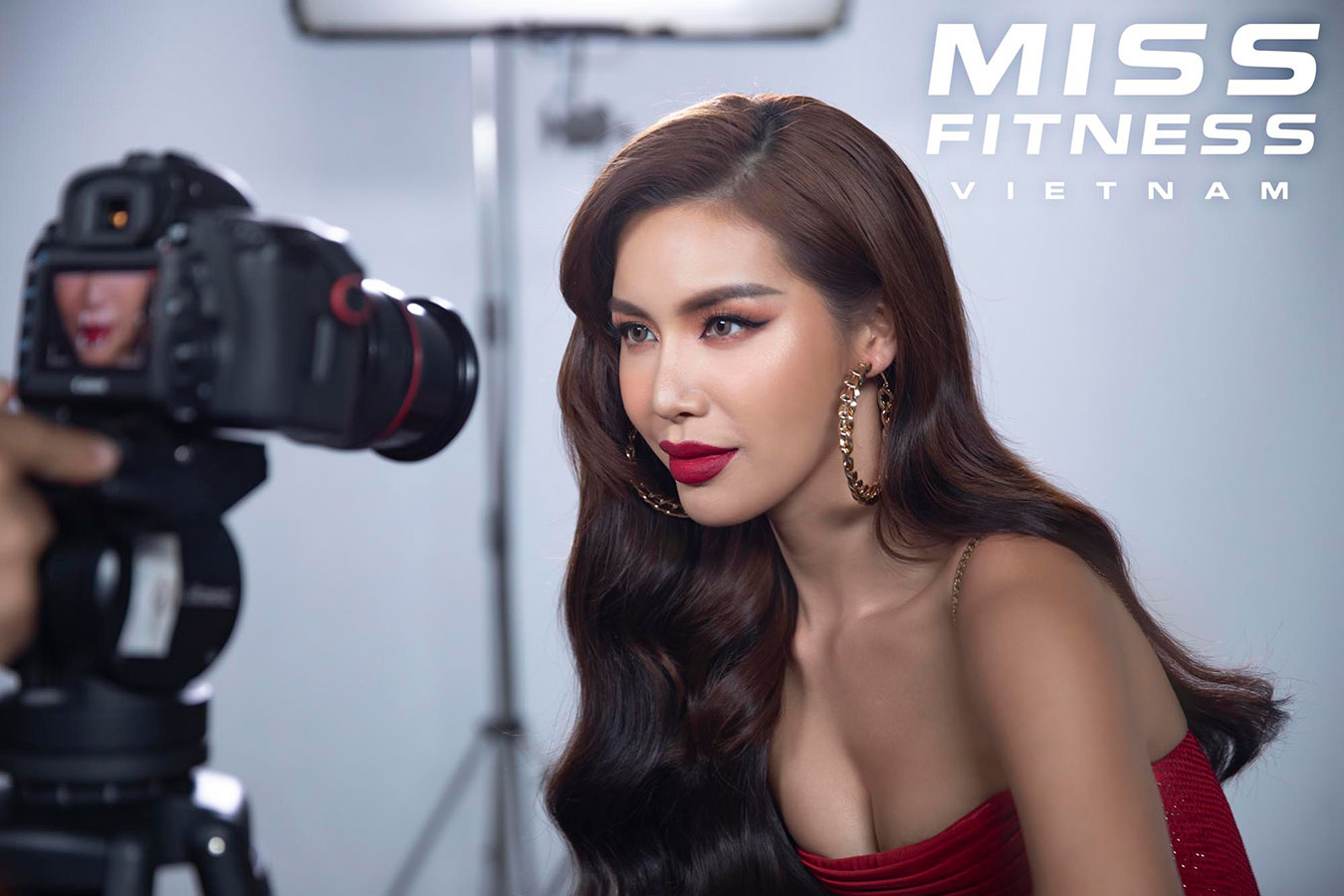 Minh Tú, Trần Tiểu Vy hóa chị em song sinh khi làm giám khảo Miss Fitness Vietnam 2020