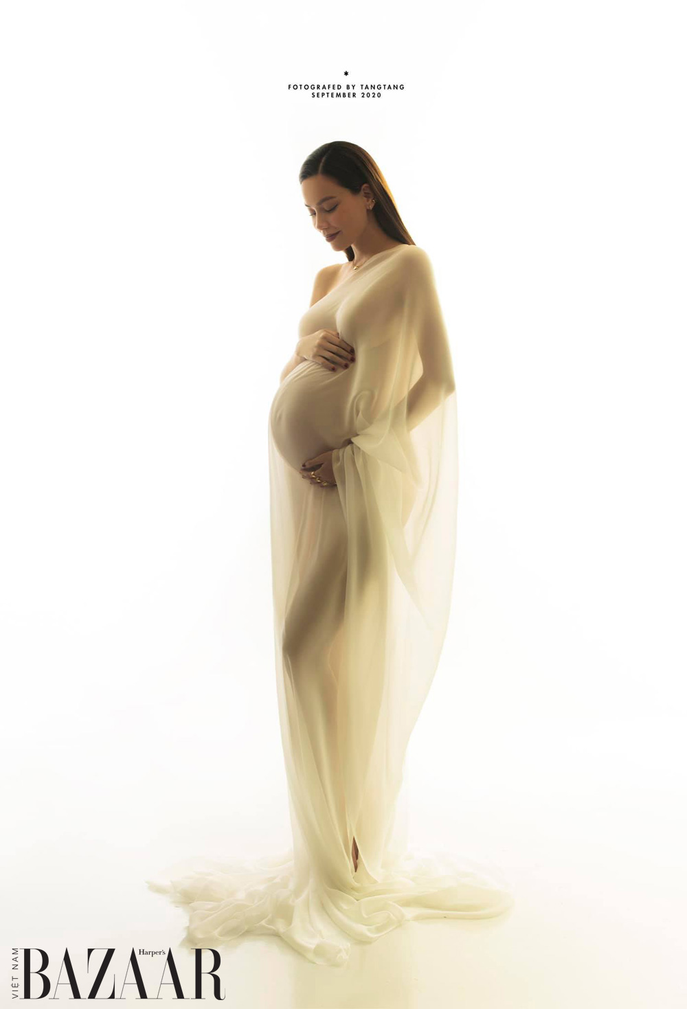 Hồ Ngọc Hà ra mắt phim tư liệu về hành trình mang song thai