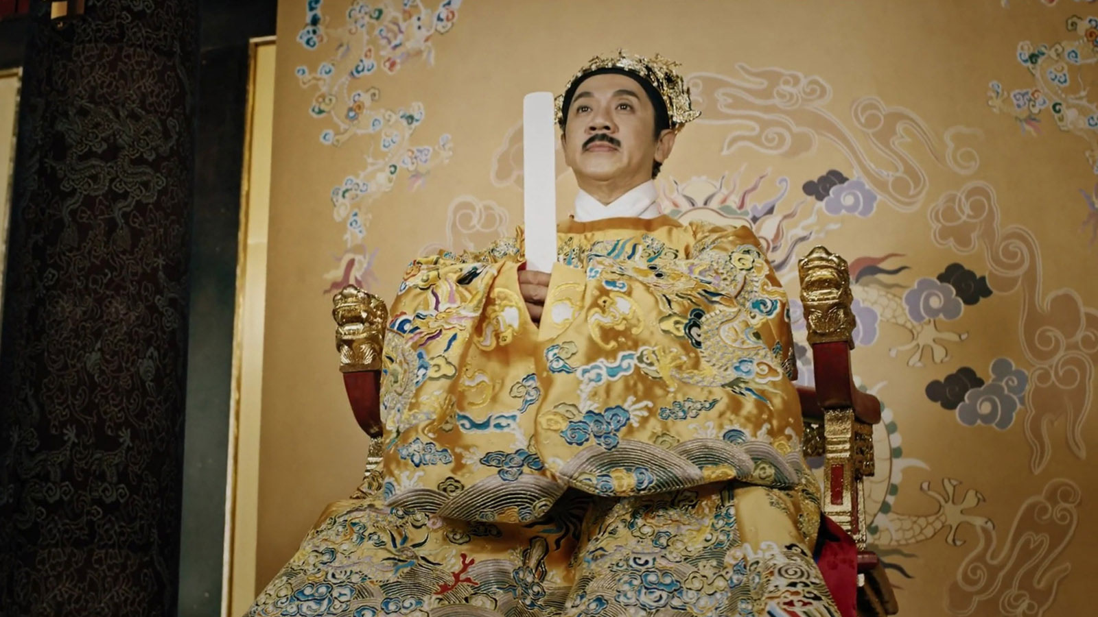 Sắc vàng cung đình Việt: NSUT Thành Lộc hóa thân Hoàng đế Thiệu Trị trong phim Phượng Khấu.