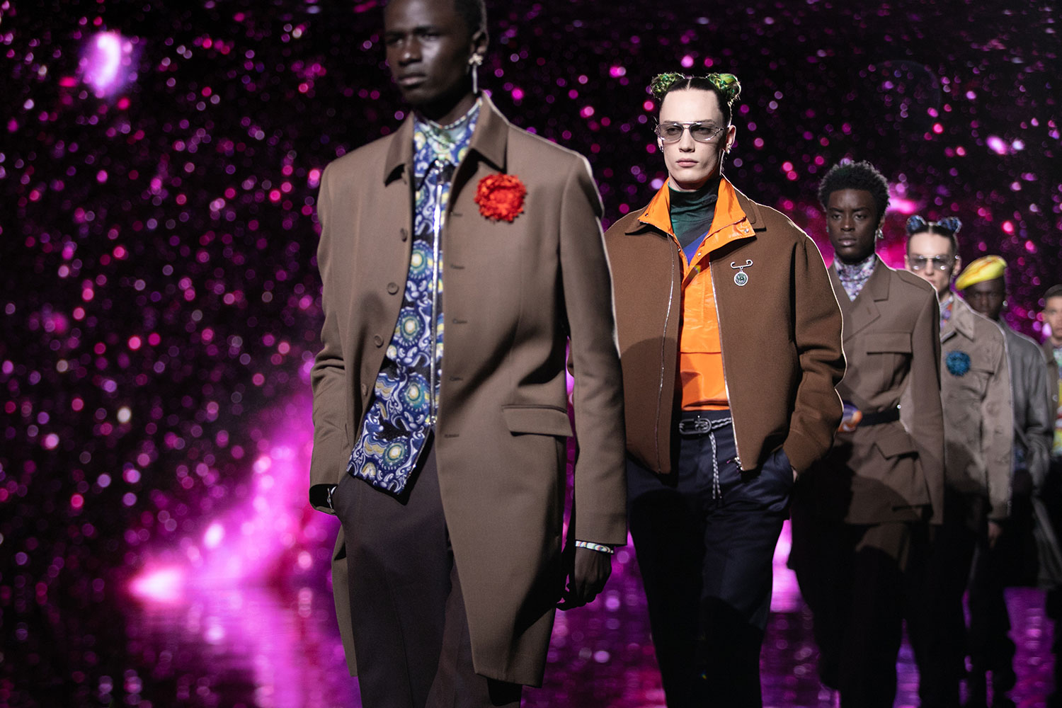 Dior Men Pre-Fall 2021 lấy cảm hứng từ văn hóa Trung Quốc, Á Đông