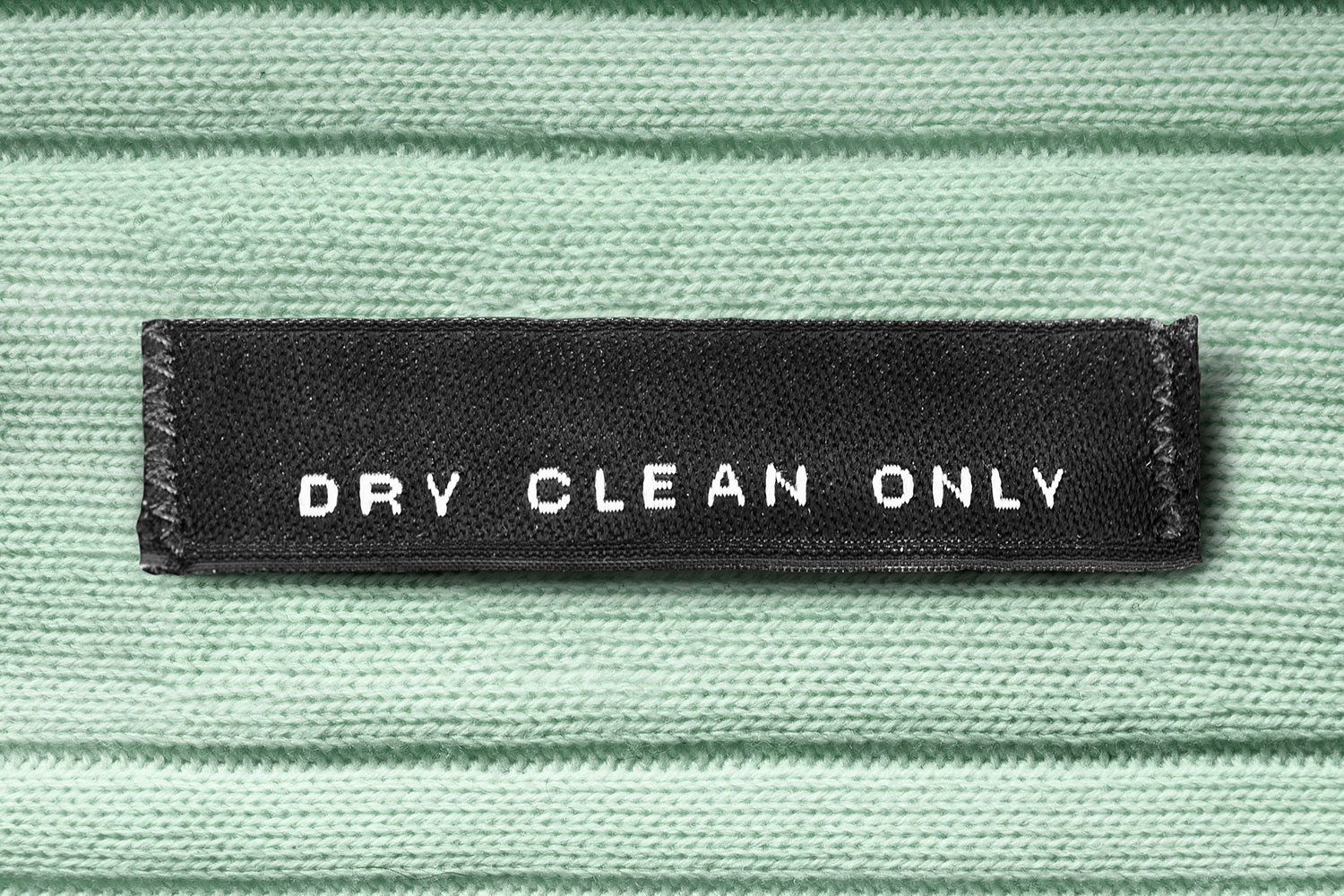 Dry Cleaning: Tất cả những gì bạn cần biết về Giặt hấp và Giặt khô