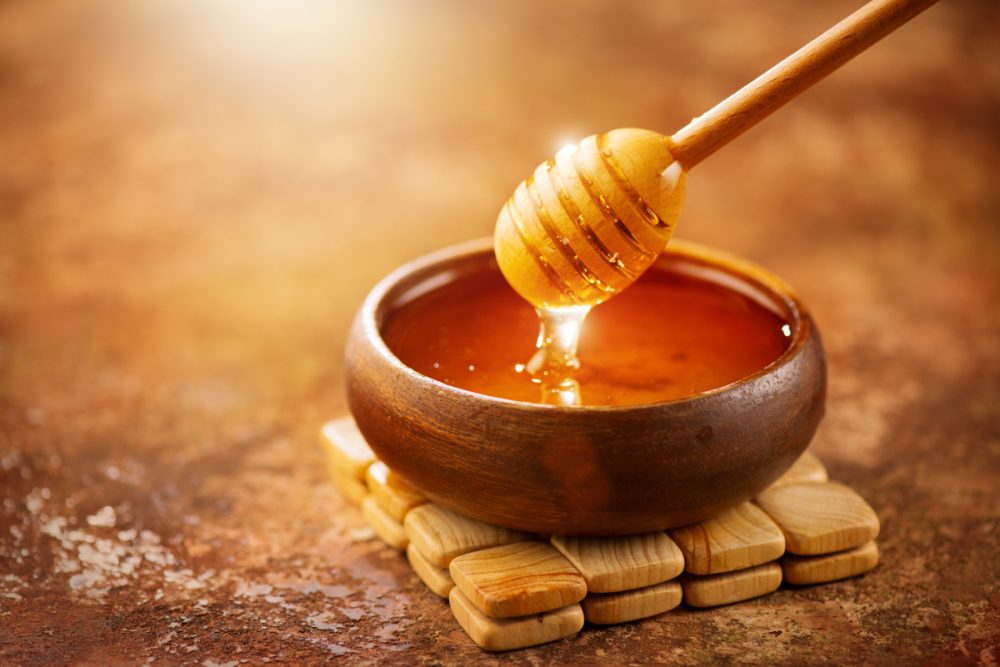 Mật ong nguyên chất tốt cho người ngộ độc thực phẩm