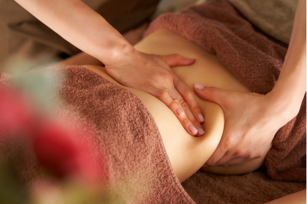 Massage vùng bụng